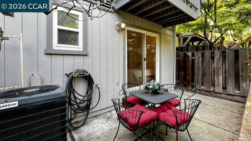 22 Holcomb Court Walnut Creek CA 94596