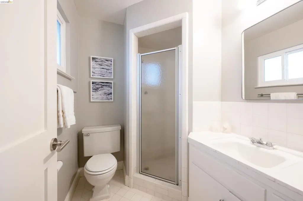 6611 Ascot Drive Oakland CA 94611