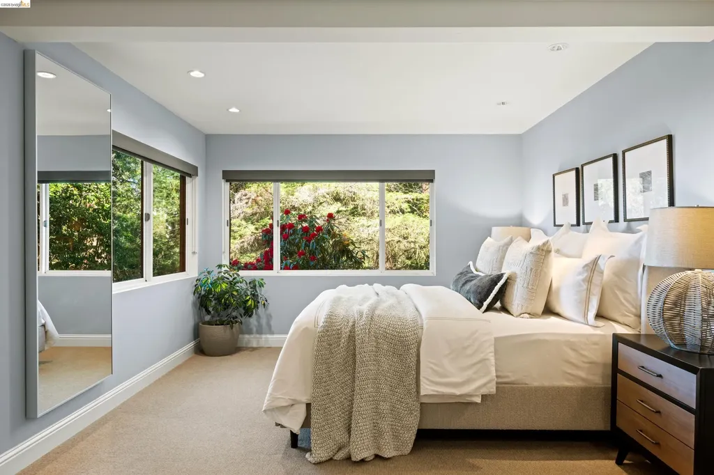6611 Ascot Drive Oakland CA 94611
