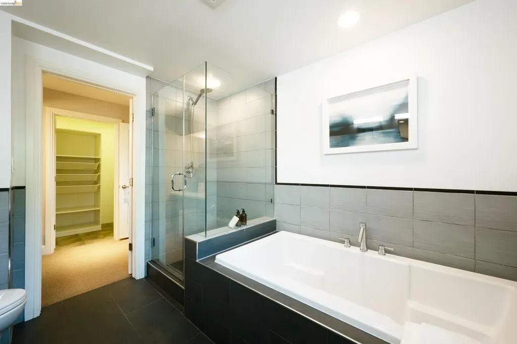 6611 Ascot Drive Oakland CA 94611