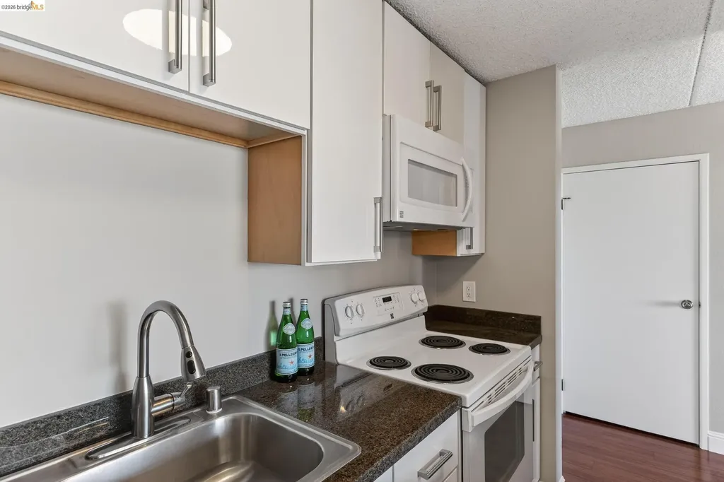 1 Kelton Court Oakland CA 94611