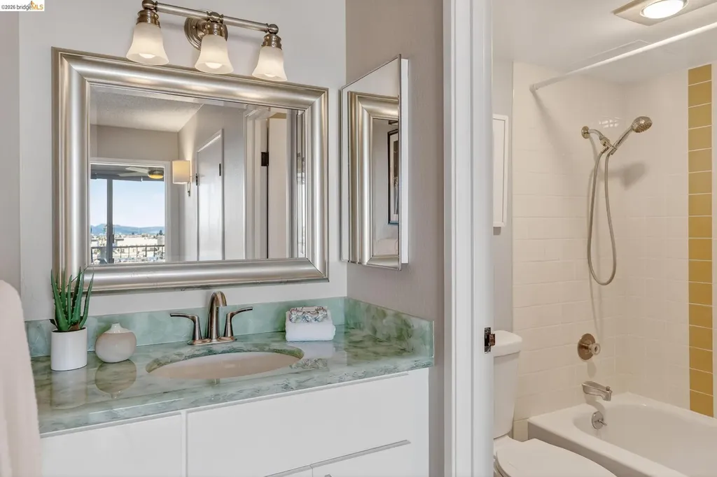 1 Kelton Court Oakland CA 94611