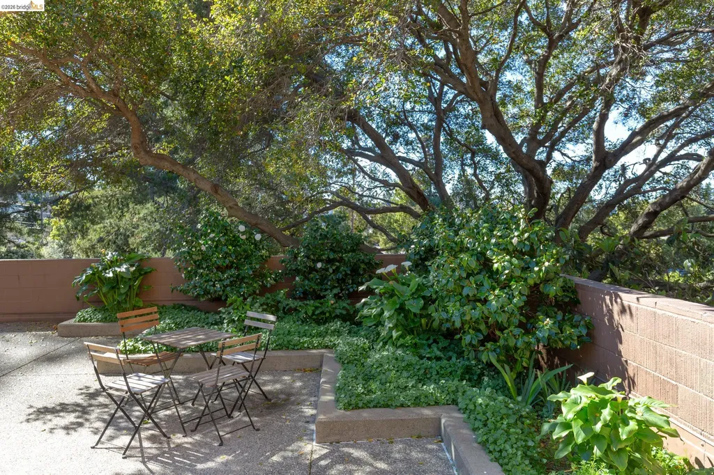 1 Kelton Court Oakland CA 94611