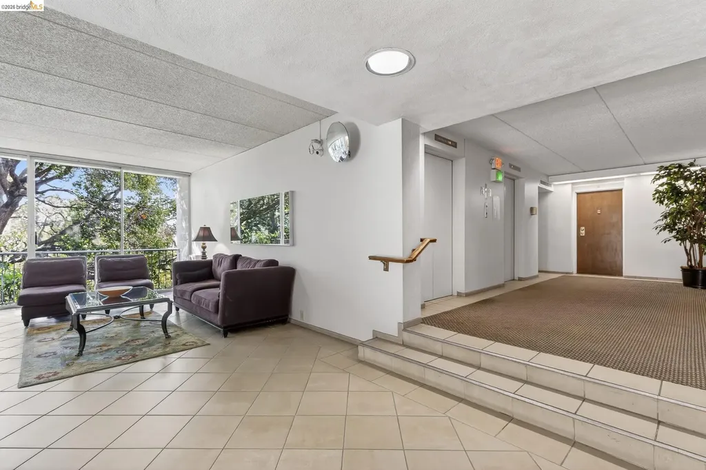 1 Kelton Court Oakland CA 94611