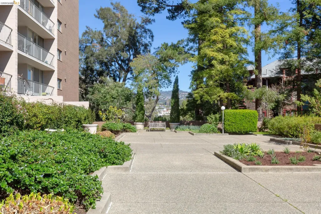 1 Kelton Court Oakland CA 94611