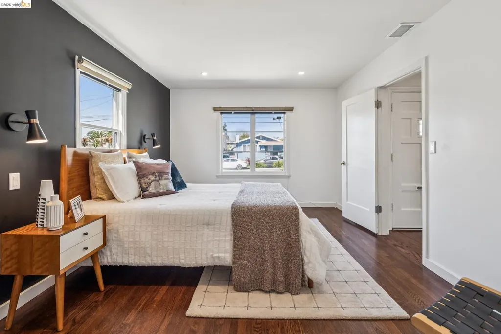 1550 Havenscourt Boulevard Oakland CA 94621