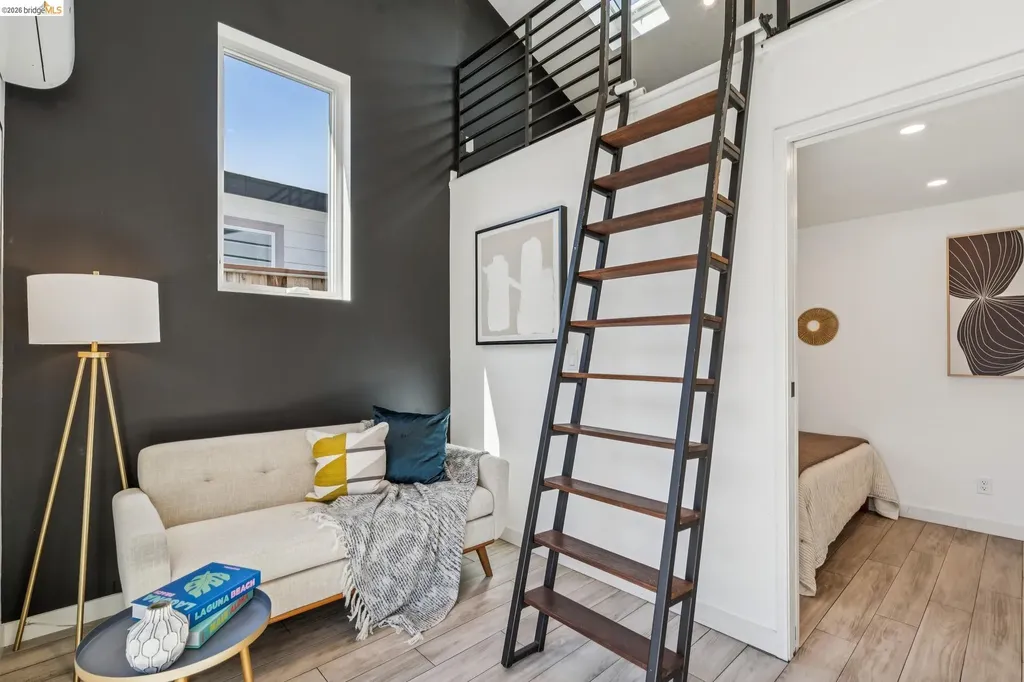1550 Havenscourt Boulevard Oakland CA 94621