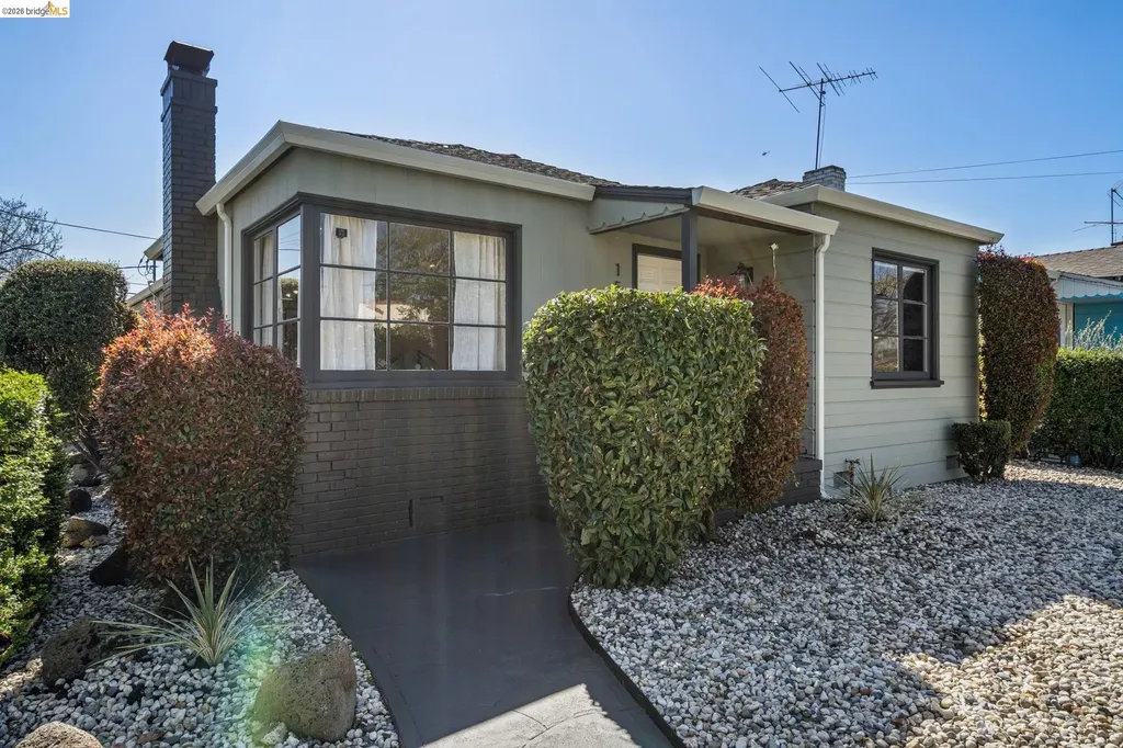 1550 Havenscourt Boulevard Oakland CA 94621