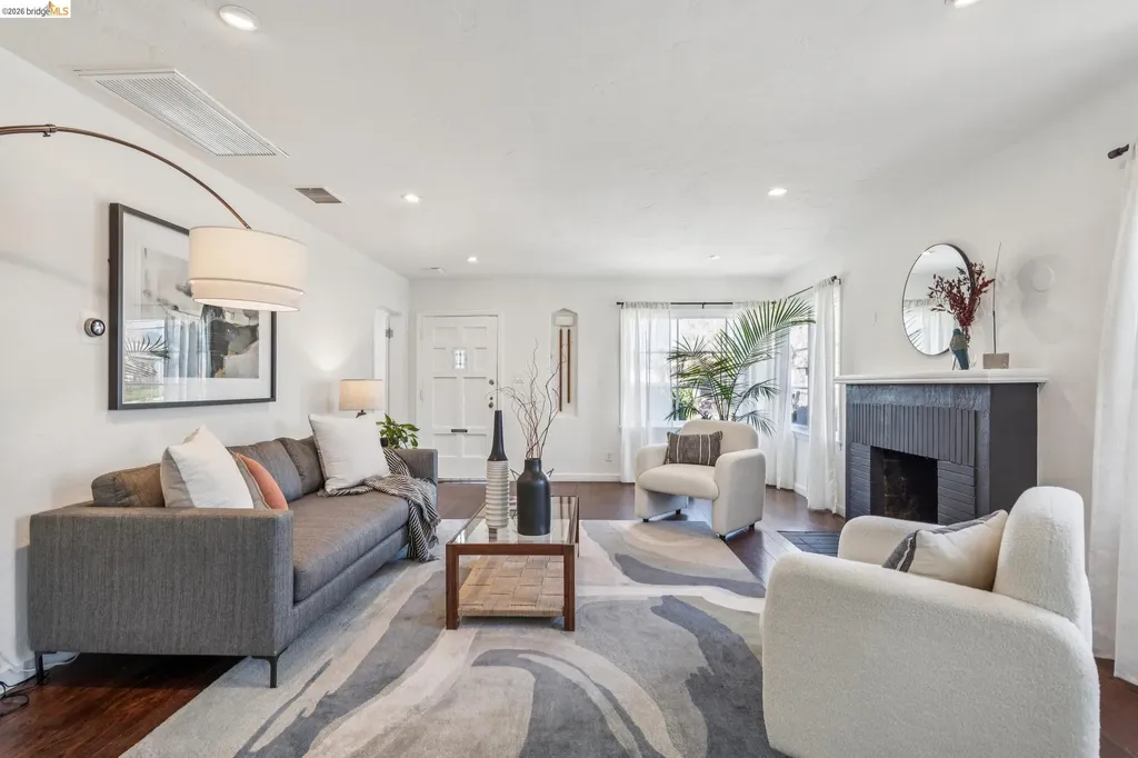 1550 Havenscourt Boulevard Oakland CA 94621