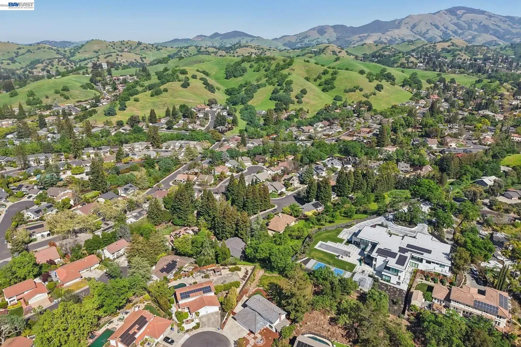 44 Lariat Court Walnut Creek CA 94596