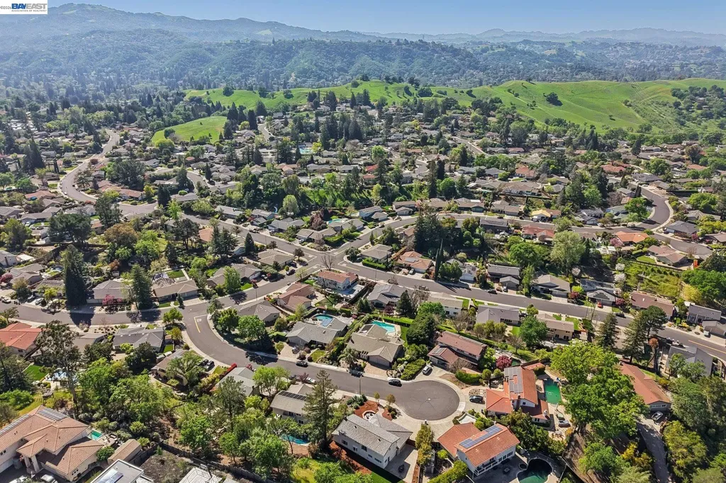 44 Lariat Court Walnut Creek CA 94596