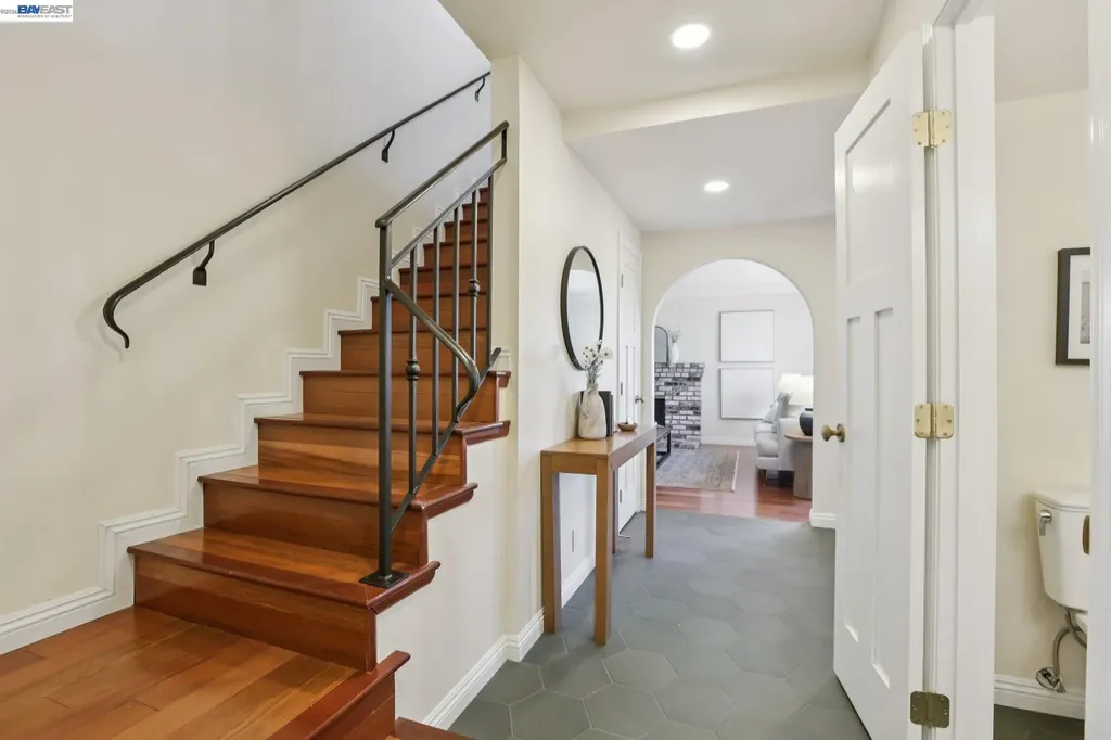 44 Lariat Court Walnut Creek CA 94596