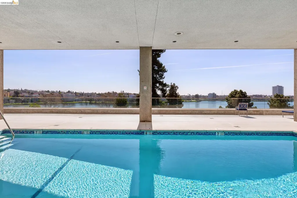 565 Bellevue Avenue Oakland CA 94610