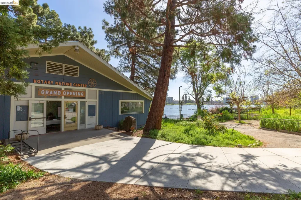 565 Bellevue Avenue Oakland CA 94610