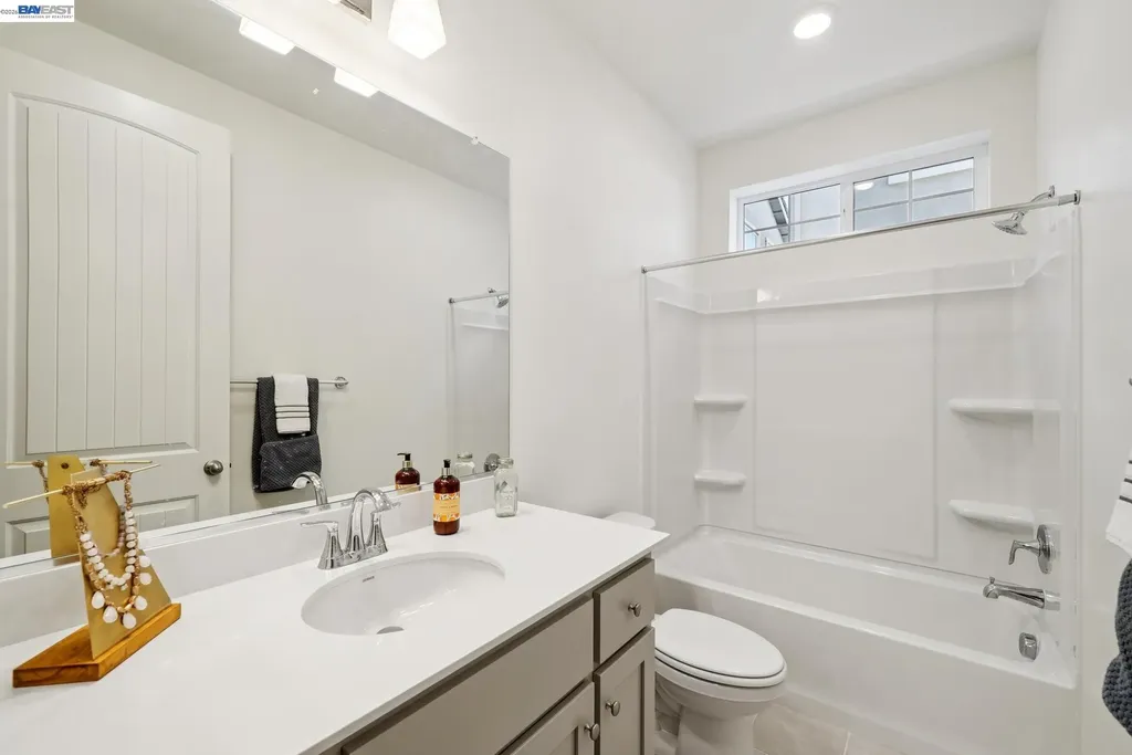 222 Mindy Way Pittsburg CA 94565