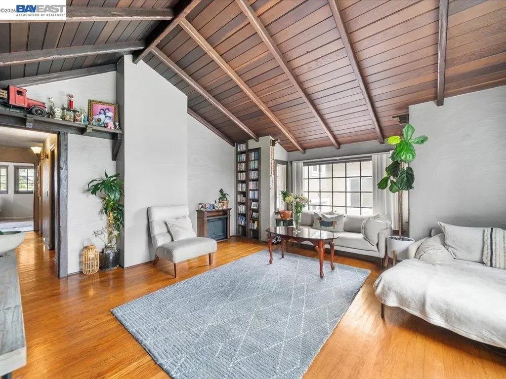 2550 Pleasant Street Oakland CA 94602