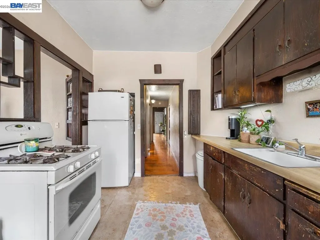 2550 Pleasant Street Oakland CA 94602