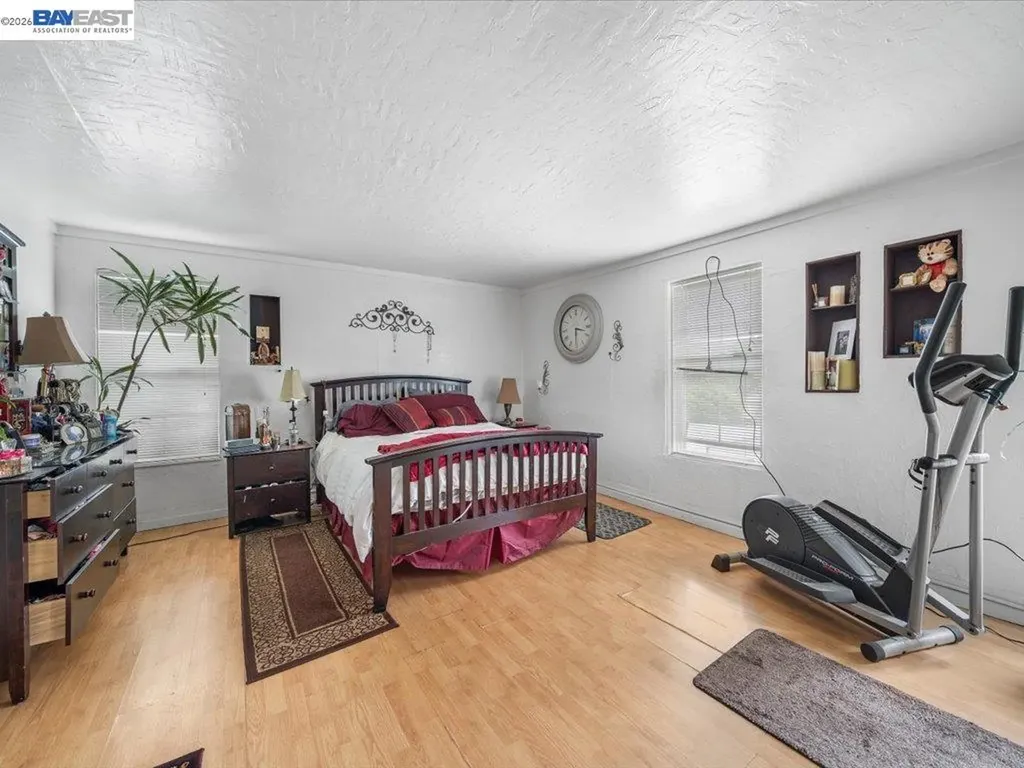 2550 Pleasant Street Oakland CA 94602