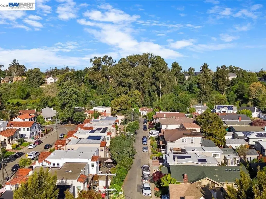 2550 Pleasant Street Oakland CA 94602