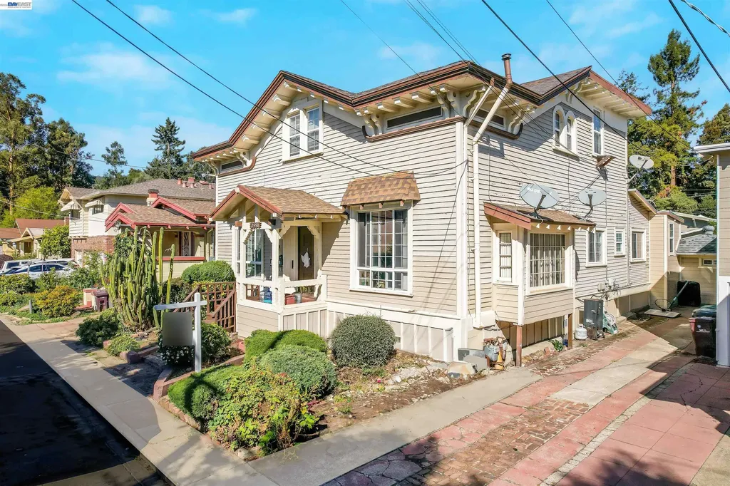 2550 Pleasant Street Oakland CA 94602