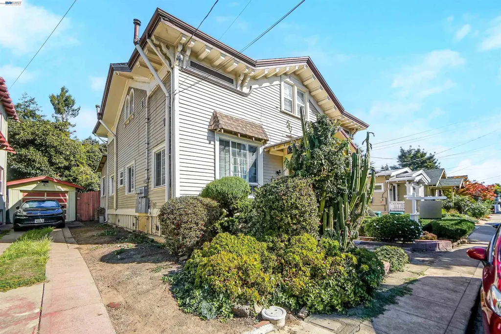 2550 Pleasant Street Oakland CA 94602