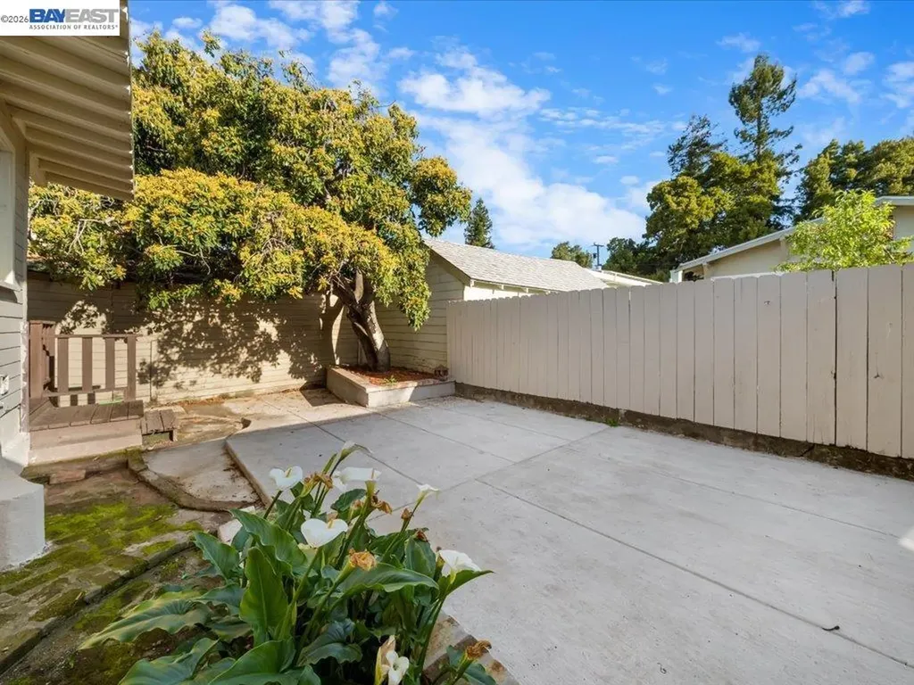 2550 Pleasant Street Oakland CA 94602
