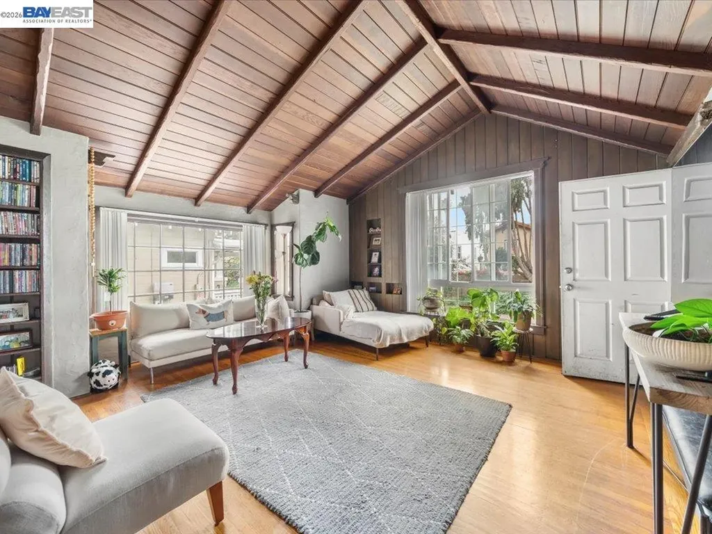 2550 Pleasant Street Oakland CA 94602