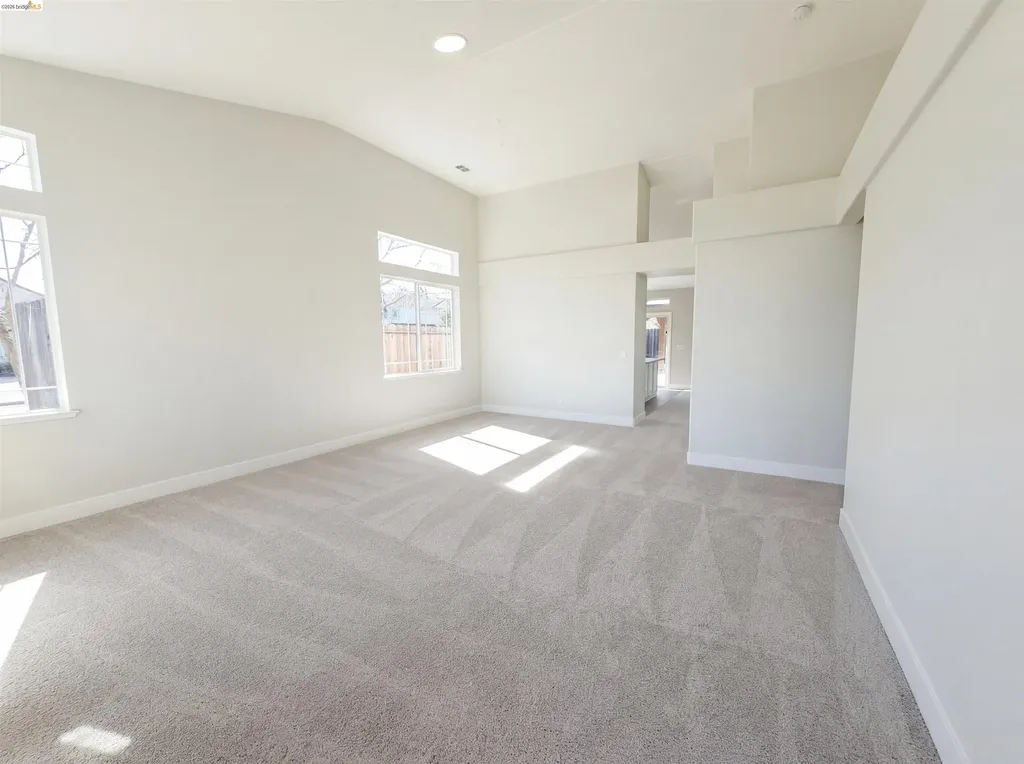 300 Perkins Court Suisun City CA 94585