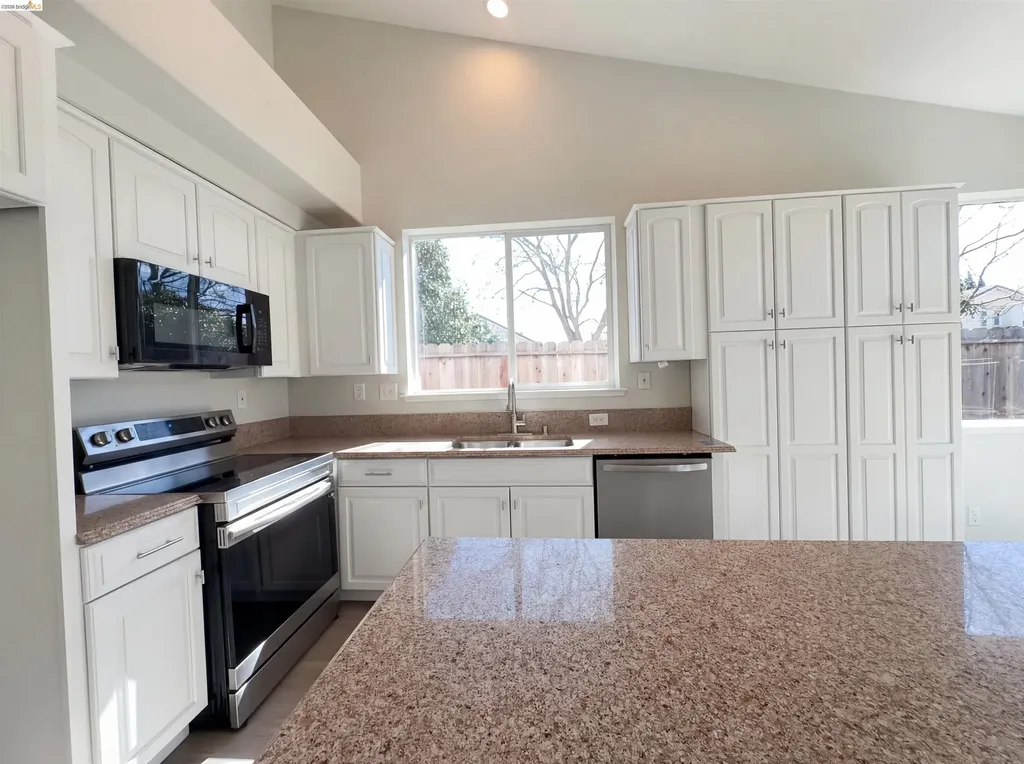 300 Perkins Court Suisun City CA 94585