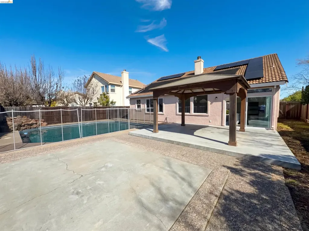 300 Perkins Court Suisun City CA 94585