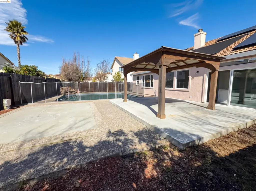 300 Perkins Court Suisun City CA 94585