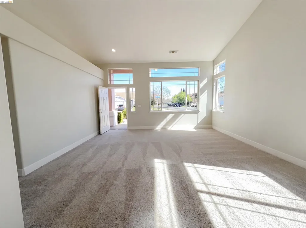 300 Perkins Court Suisun City CA 94585