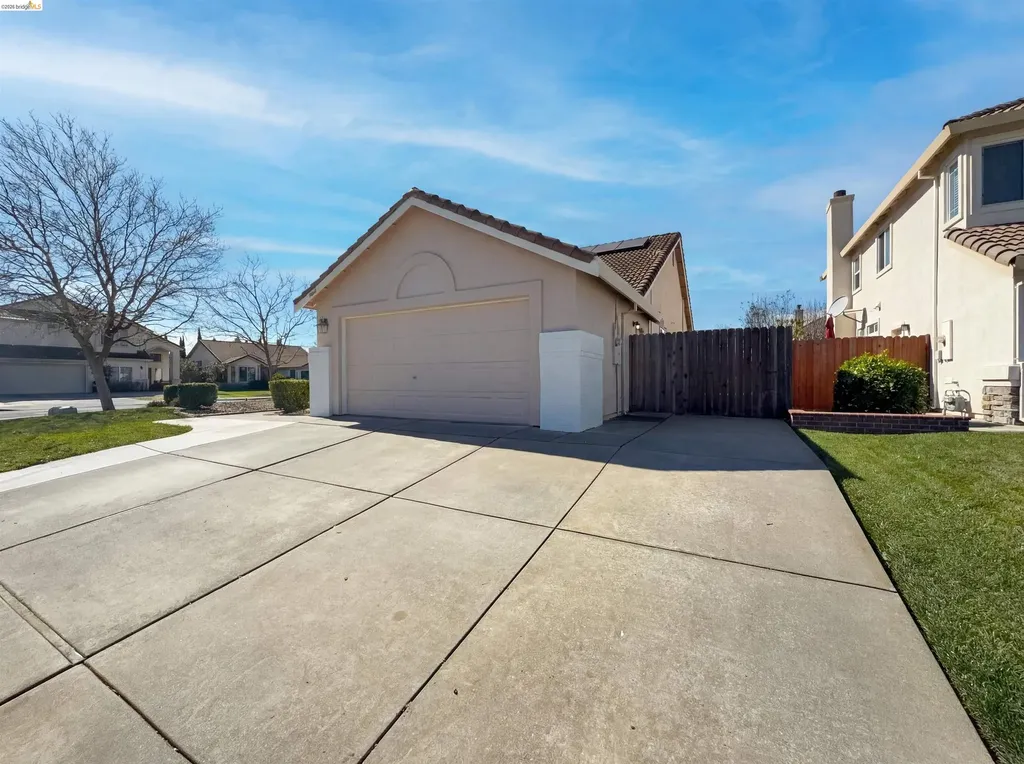 300 Perkins Court Suisun City CA 94585
