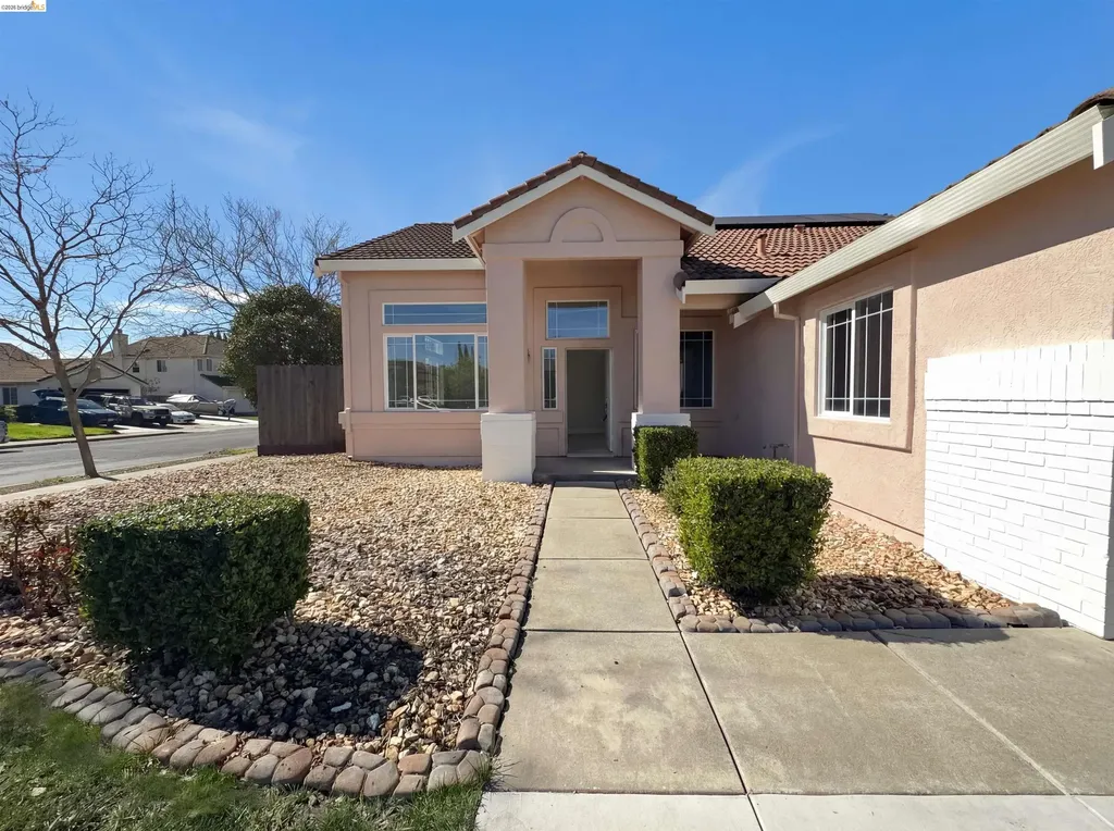 300 Perkins Court Suisun City CA 94585