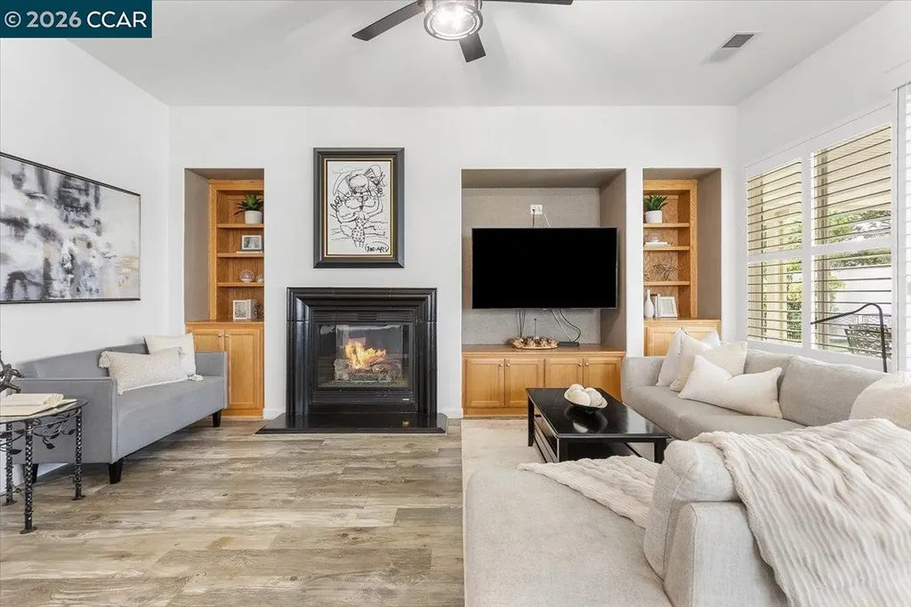 377 Street Claire Terrace Brentwood CA 94513