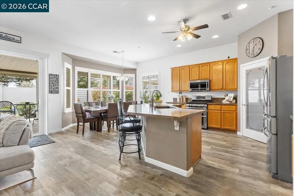 377 Street Claire Terrace Brentwood CA 94513