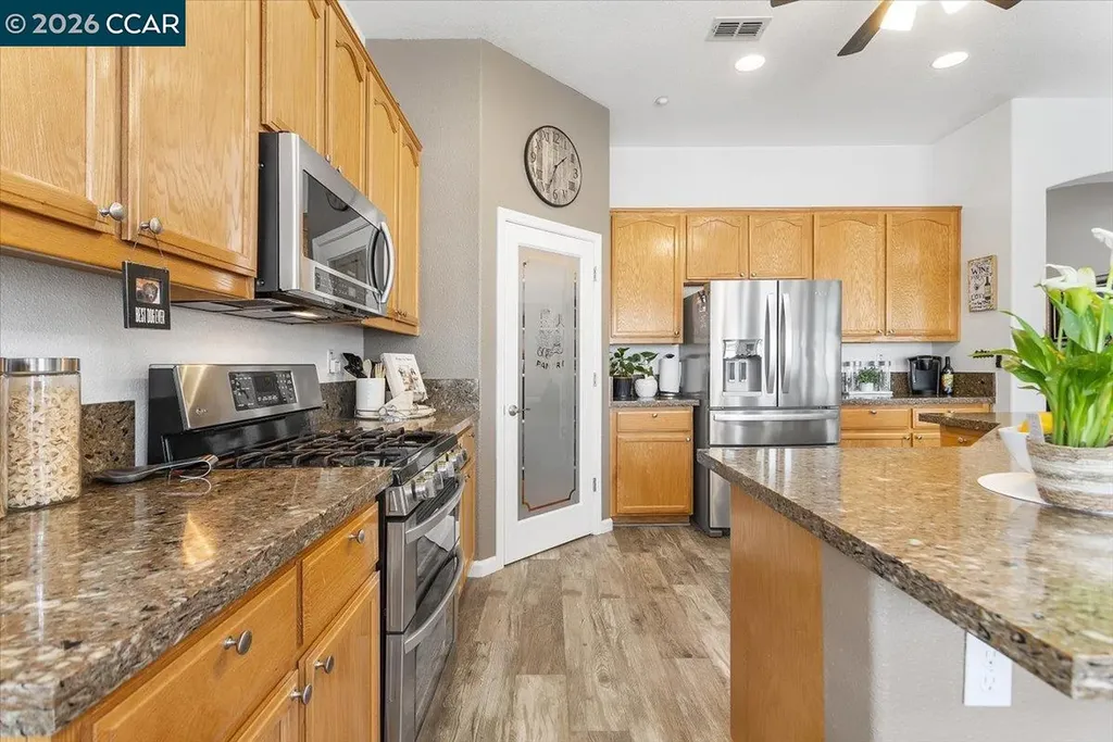 377 Street Claire Terrace Brentwood CA 94513