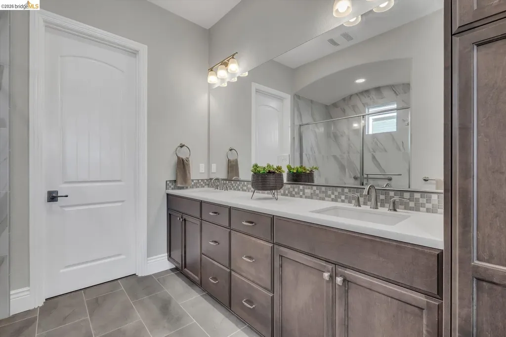 2002 Tempranillo Lane Brentwood CA 94513