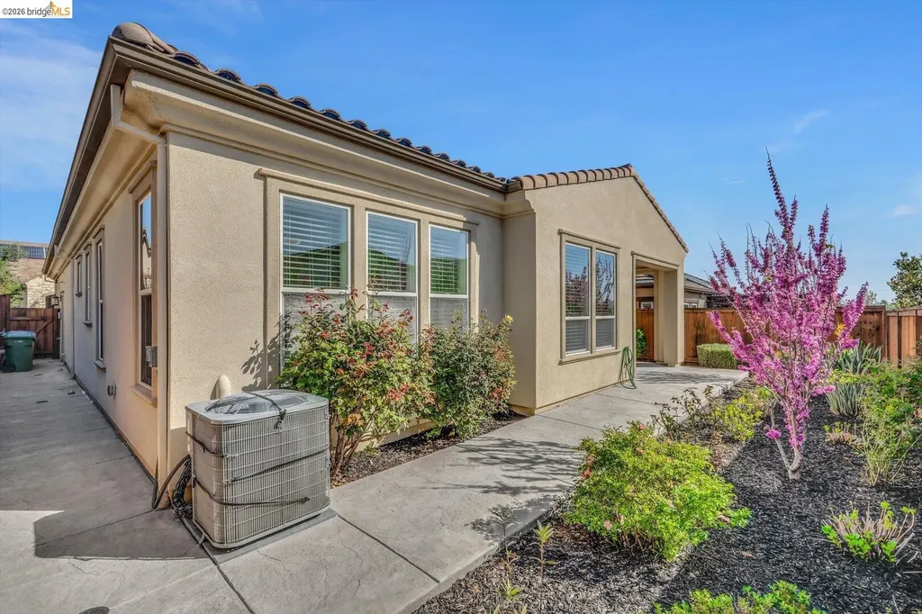 2002 Tempranillo Lane Brentwood CA 94513