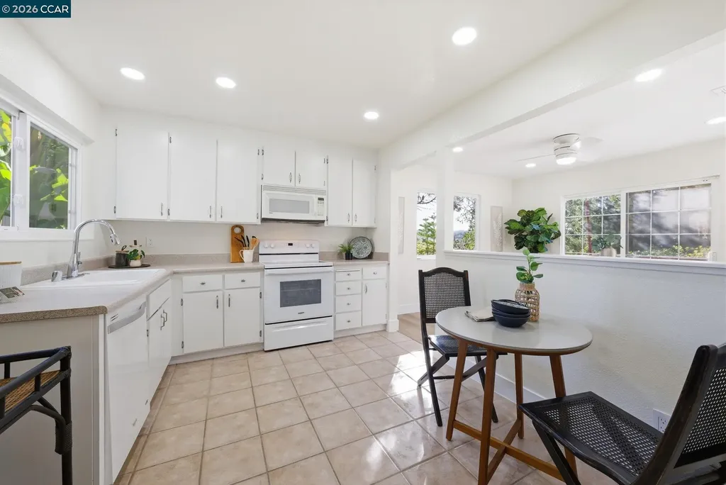 4852 Starflower Drive Martinez CA 94553