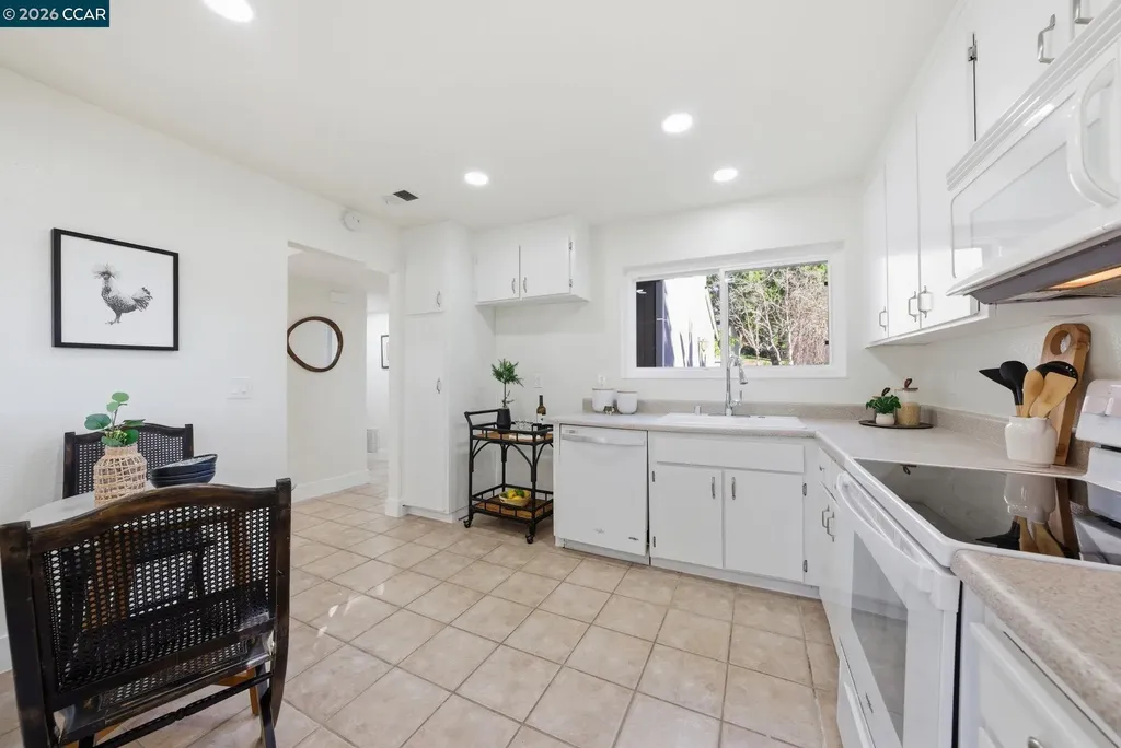 4852 Starflower Drive Martinez CA 94553