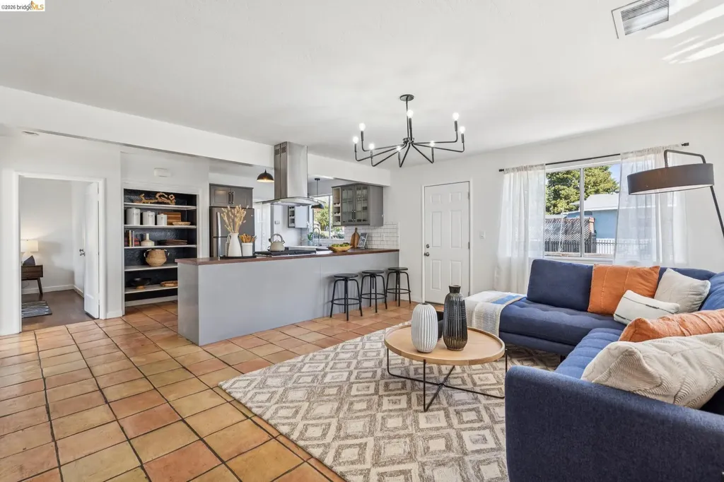 1550 Havenscourt Boulevard Oakland CA 94621