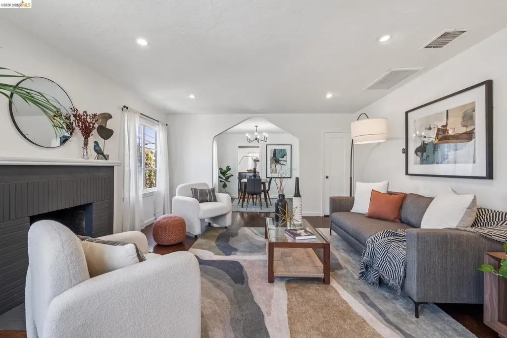 1550 Havenscourt Boulevard Oakland CA 94621