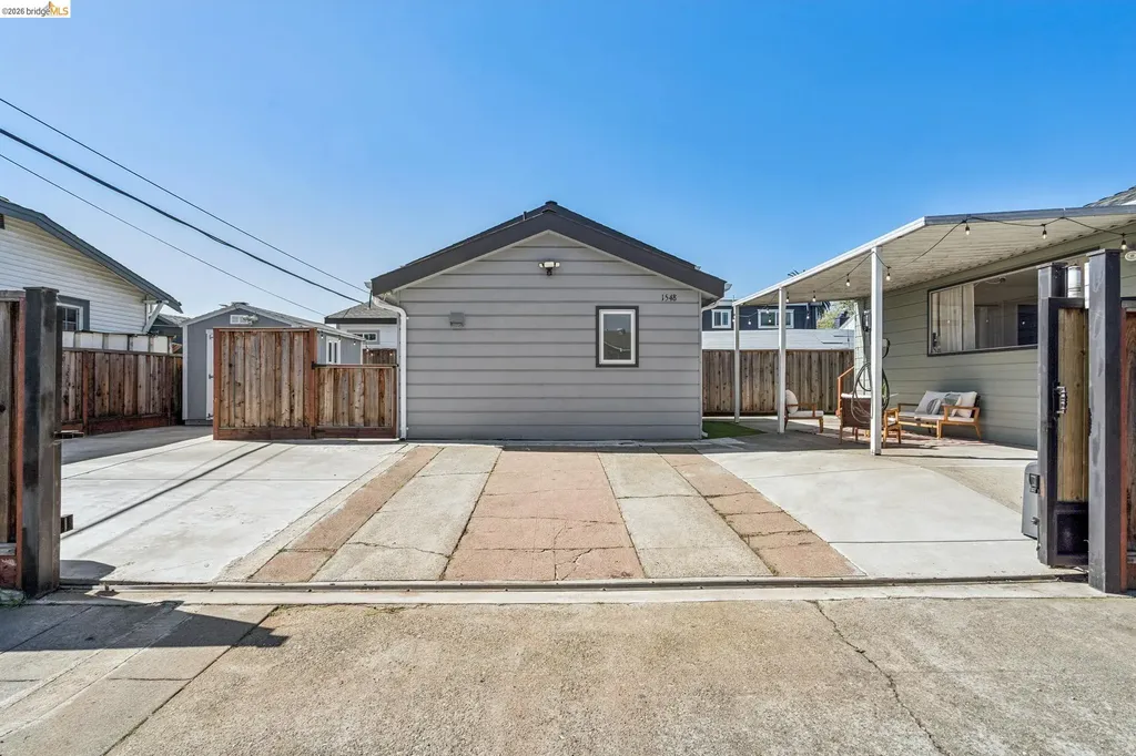 1550 Havenscourt Boulevard Oakland CA 94621