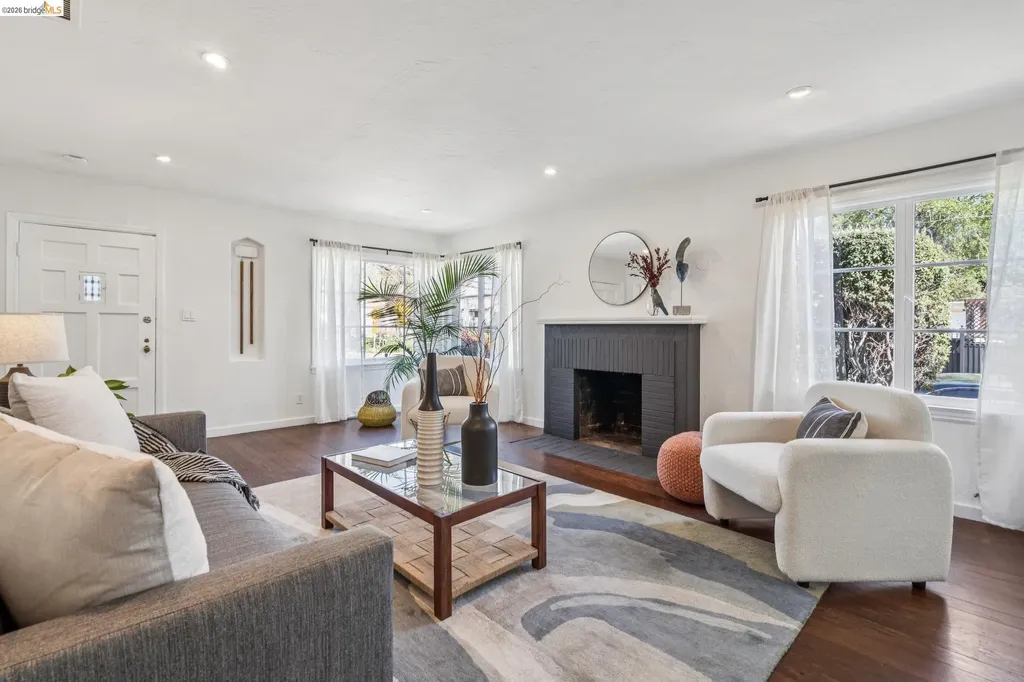 1550 Havenscourt Boulevard Oakland CA 94621
