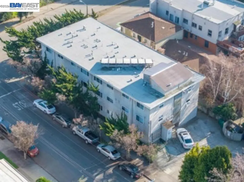 Oakland CA, 5499 Claremont Avenue