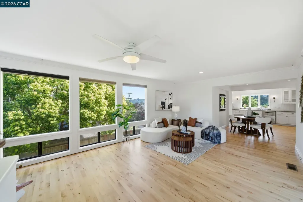 102 Hillcrest Drive Orinda CA 94563