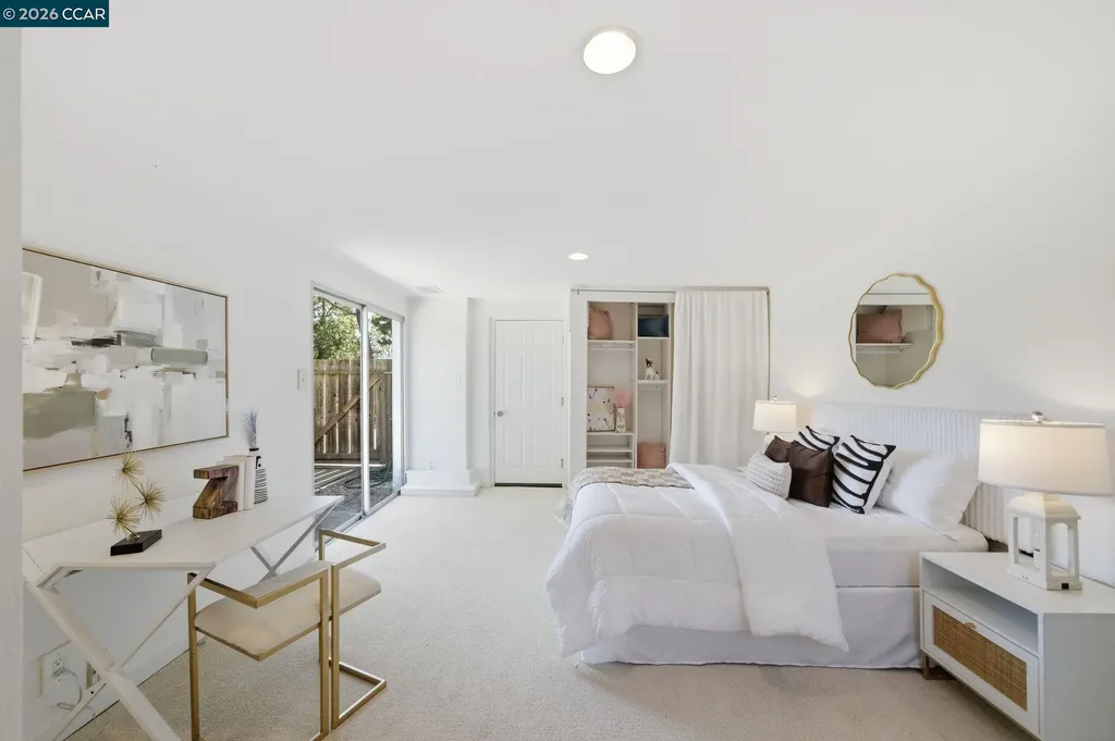 102 Hillcrest Drive Orinda CA 94563