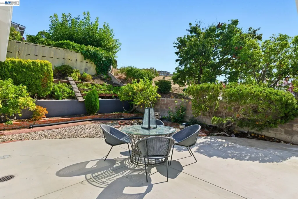 2724 Benedict Drive San Leandro CA 94577