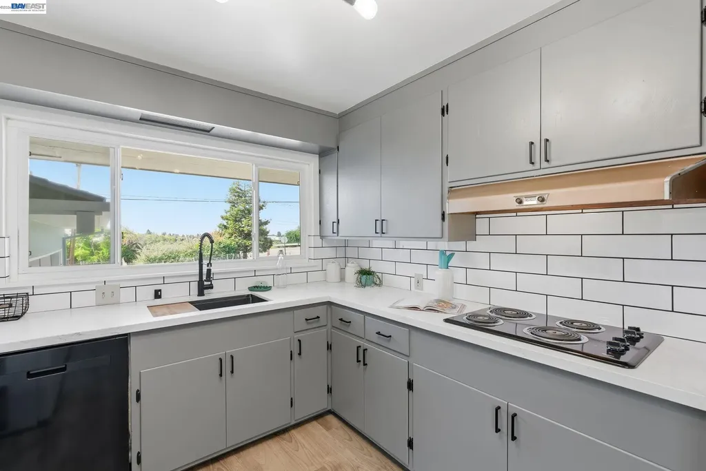 2724 Benedict Drive San Leandro CA 94577